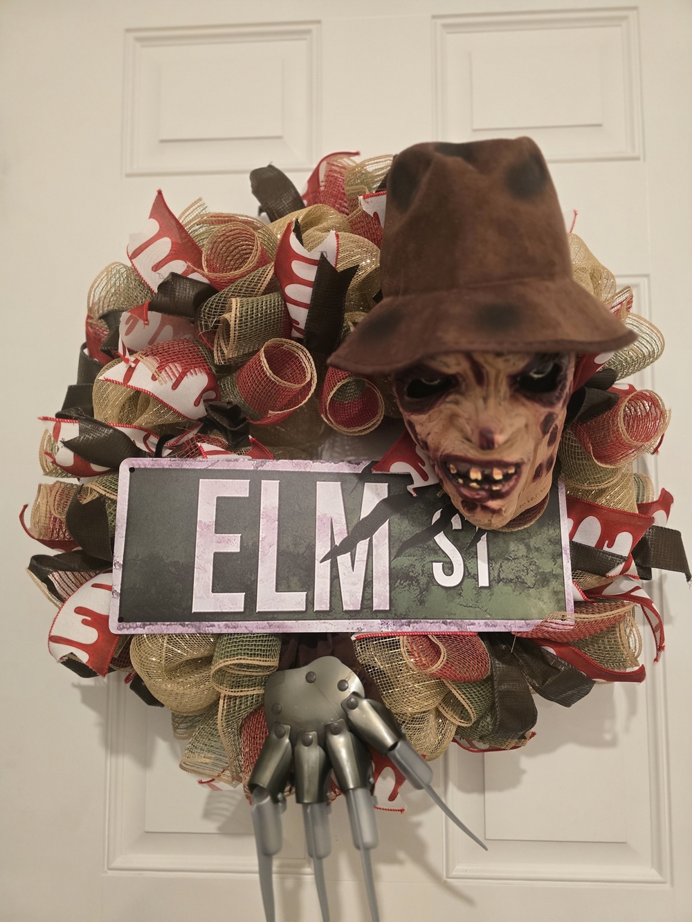 W131 ELM street FREDDIE kruger Halloween Wreath